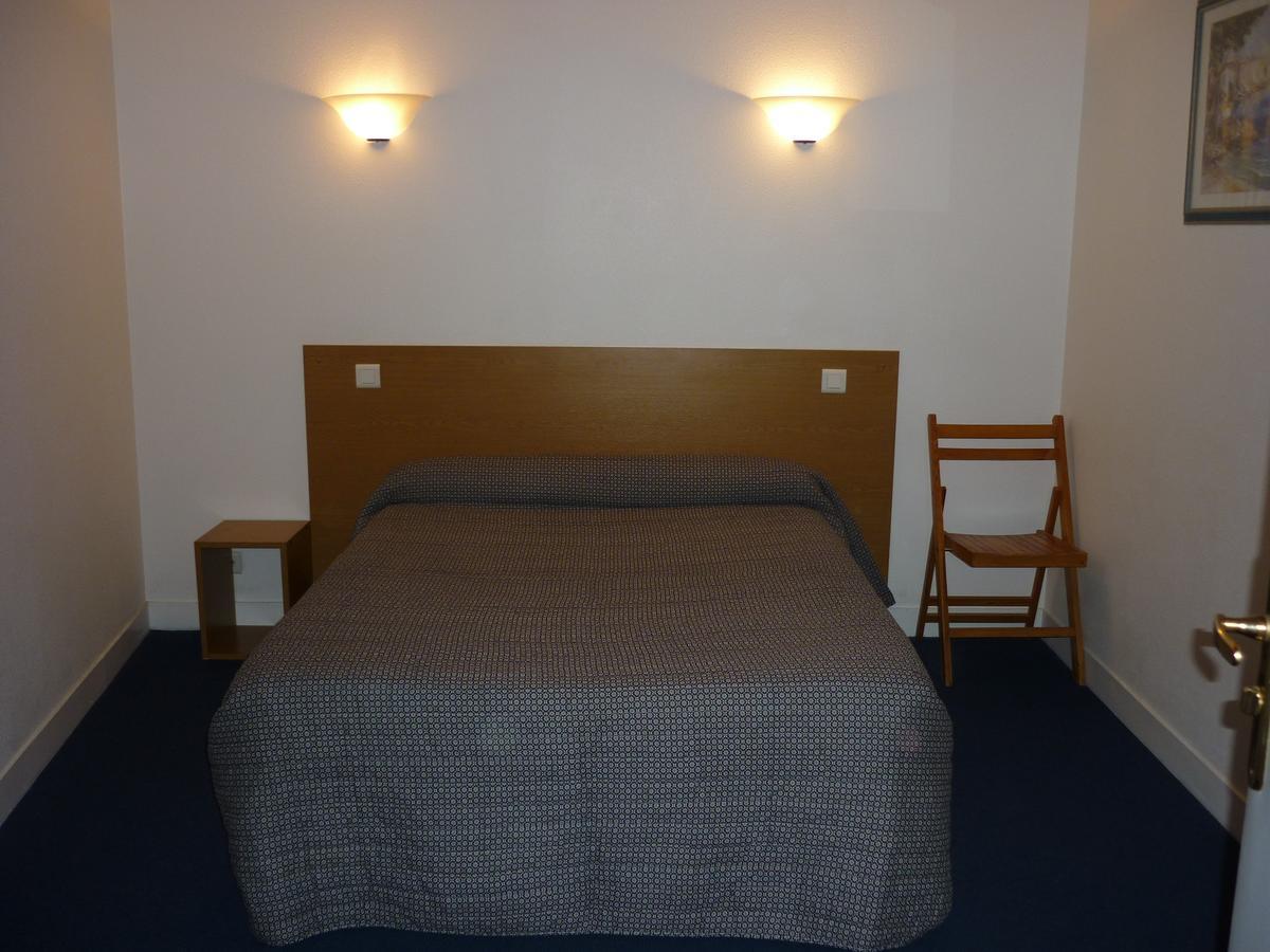 Hotel Neptune Montbard Eksteriør bilde